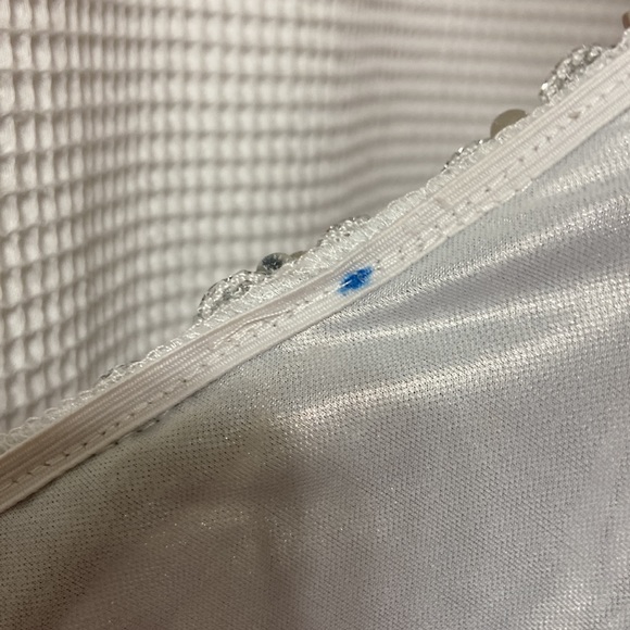 Spirit Halloween women’s silver flapper girl dress. Size adult small (4-6) - Picture 11 of 14